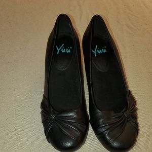 Yuu Black Wedges
